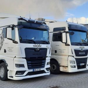 Drei LKWs von Spedition Johann Fischer KG